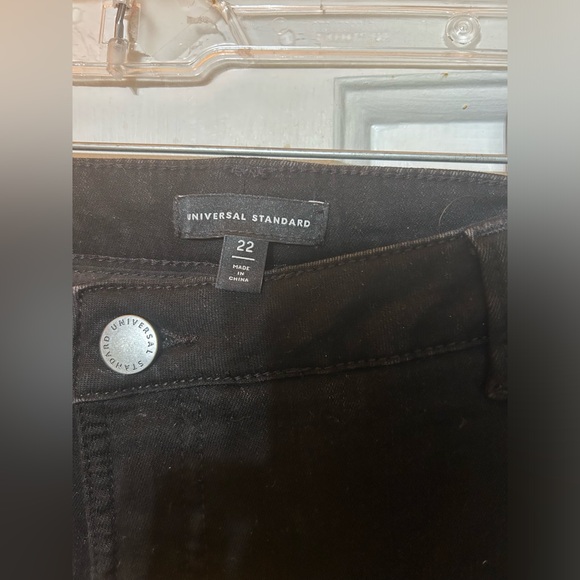 Universal Standard 22 Black Bootcut Jeans Like New or NWOT - Picture 4 of 5